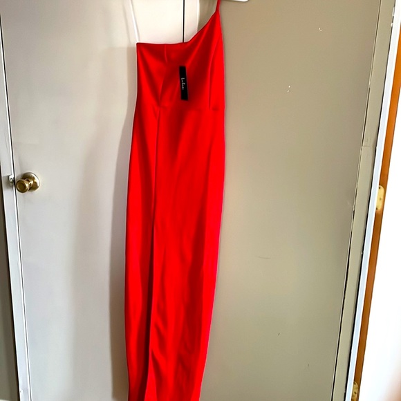 Red cocktail/wedding Guest dress from lulus. - Picture 3 of 3